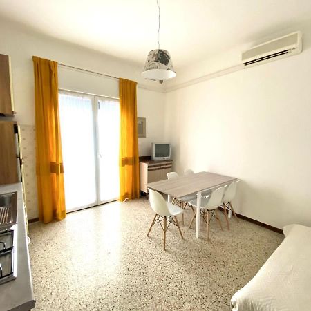 Euroresidence - Piazza Mazzini- 30 Mt Dal Mare - Immobil Relax Лидо-ди-Езоло Экстерьер фото