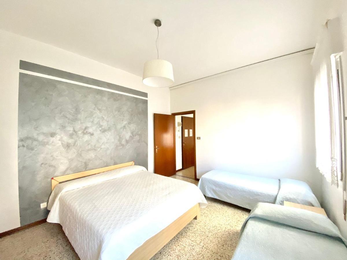 Euroresidence - Piazza Mazzini- 30 Mt Dal Mare - Immobil Relax Лидо-ди-Езоло Экстерьер фото