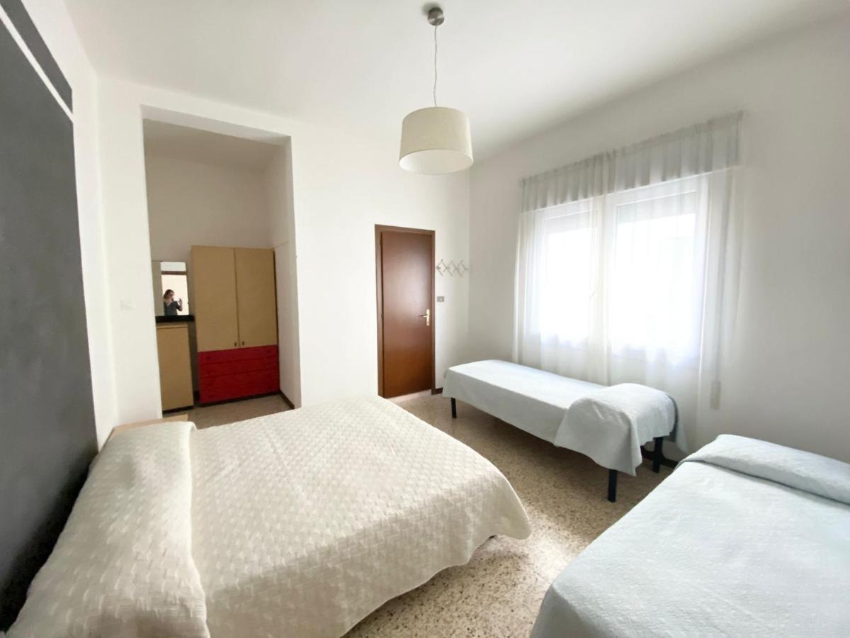 Euroresidence - Piazza Mazzini- 30 Mt Dal Mare - Immobil Relax Лидо-ди-Езоло Экстерьер фото